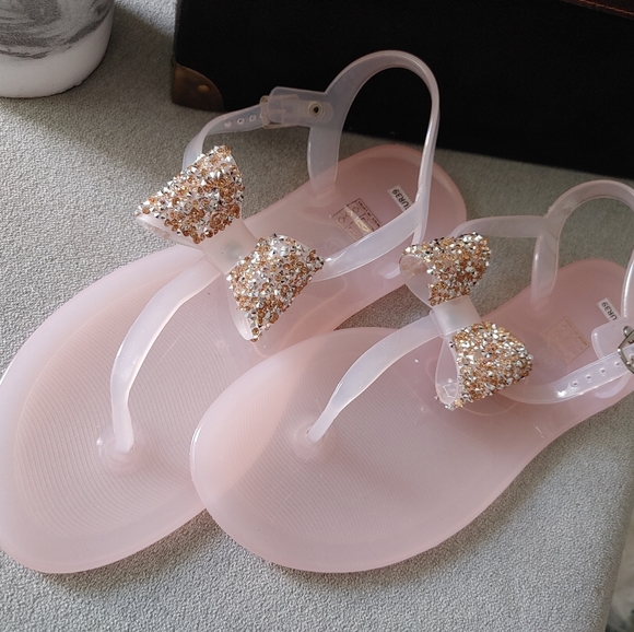 3 For $30/Gummy Flip Flop Sandals (pink/nude) - Picture 2 of 3
